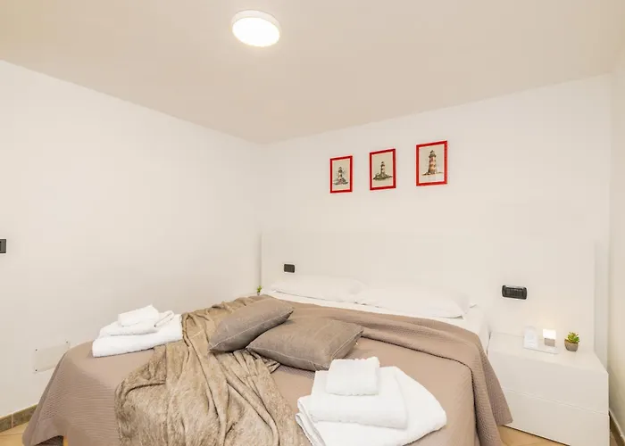 Monni Vakantiehuis Àrbatax