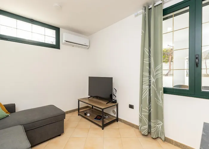 Monni Vakantiehuis Àrbatax